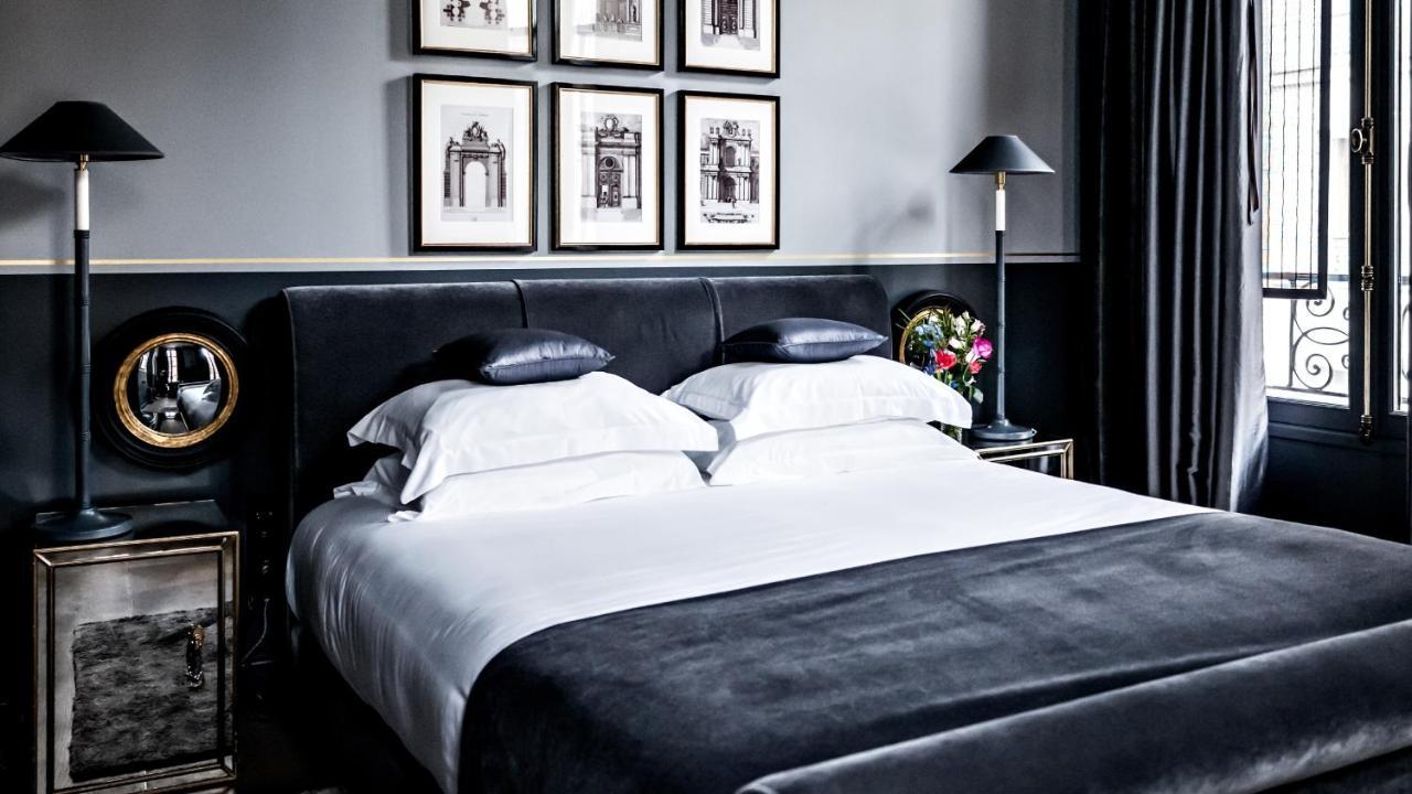 Monsieur George Hotel & Spa - Champs-Elysees Paris Eksteriør billede A bedroom at the hotel